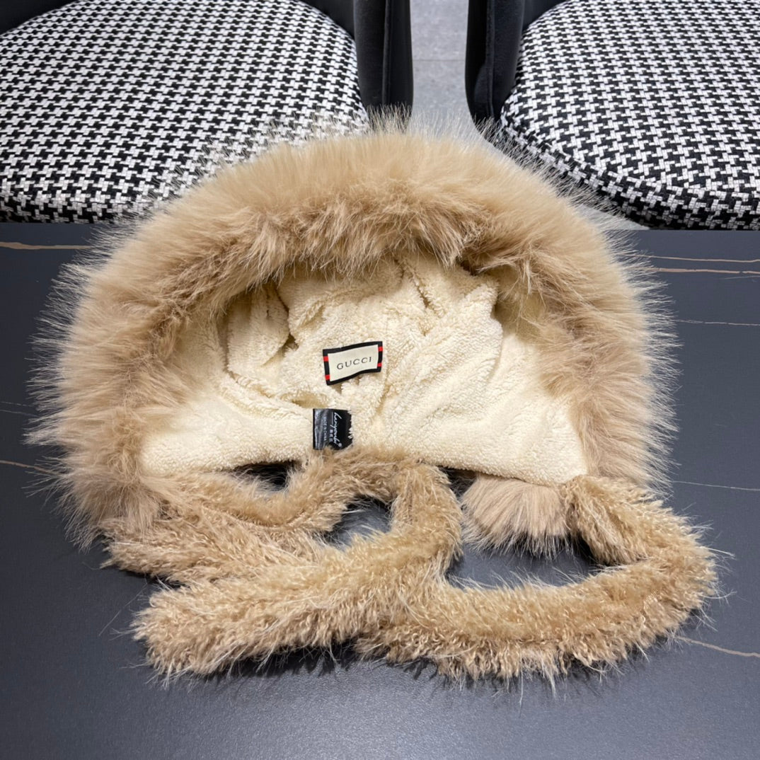 GUCCI BEANIE HAT IN COLORFUL WOOL AND RABBIT FUR 392117