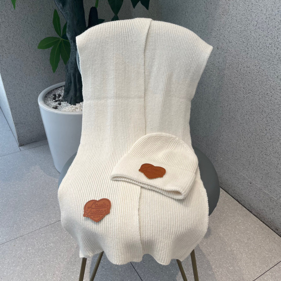 LOUIS VUITTON SET SCARF AND HAT IN WHITE WOOL 414795