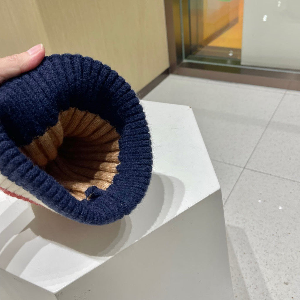 GUCCI BEANIE HAT IN COLORFUL WOOL 434721