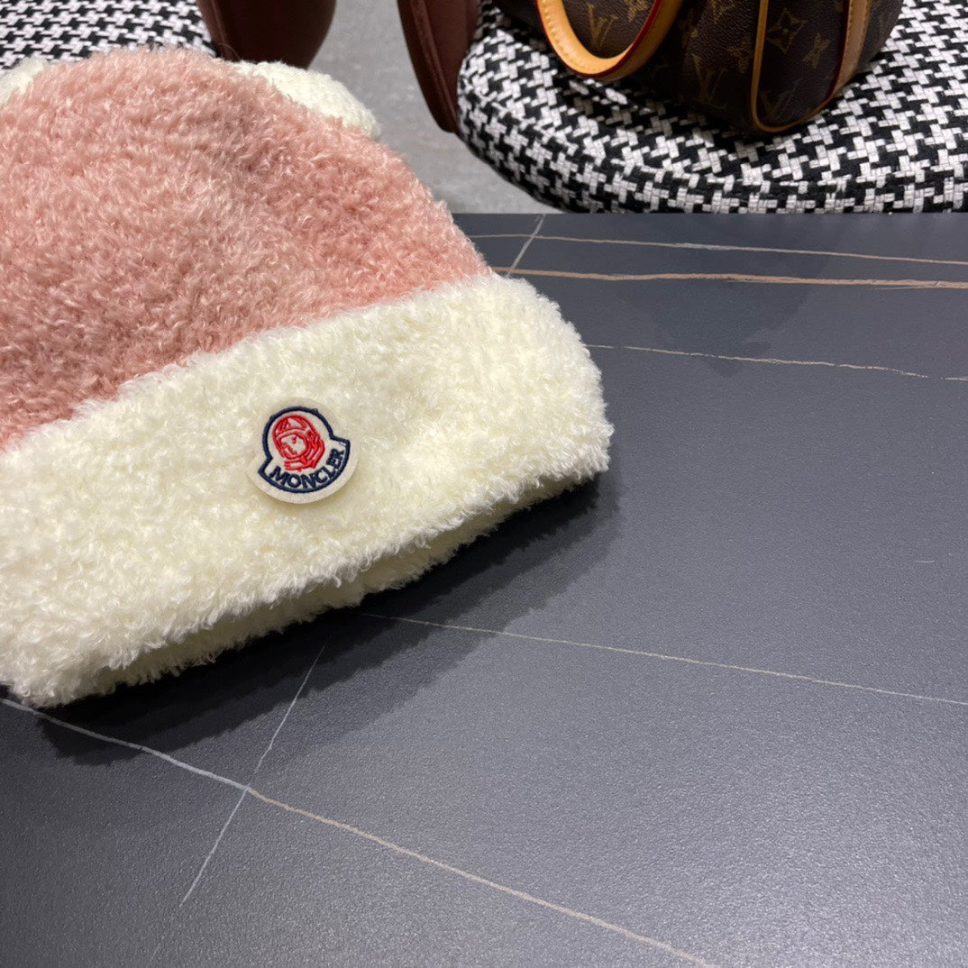 MONCLER BEANIE HAT IN BLUSH PINK MIX WHITE WOOL AND RABBIT FUR 437686