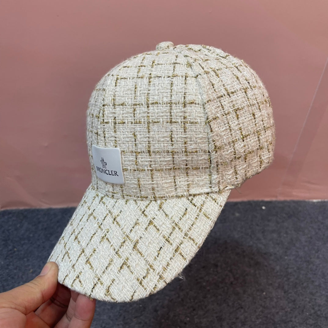MONCLER BASEBALL CAP IN BEIGE CREAM TWEED 437707