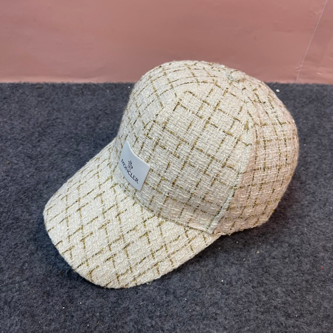 MONCLER BASEBALL CAP IN BEIGE CREAM TWEED 437707
