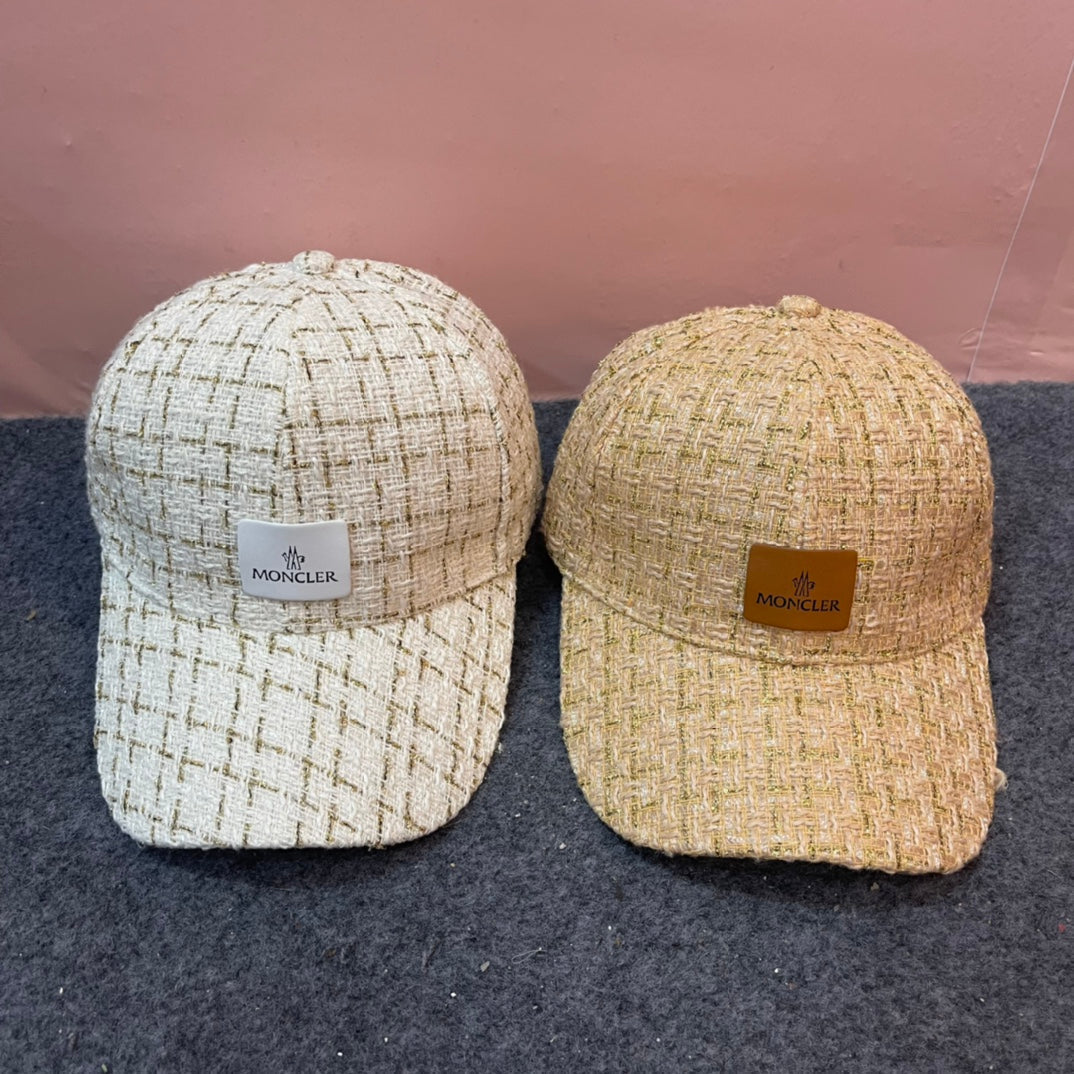 MONCLER BASEBALL CAP IN BEIGE CREAM TWEED 437707