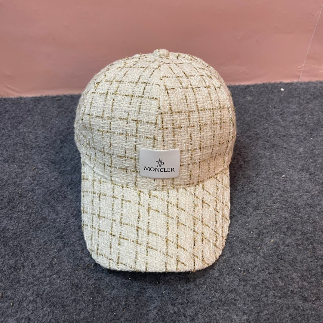 MONCLER BASEBALL CAP IN BEIGE CREAM TWEED 437707