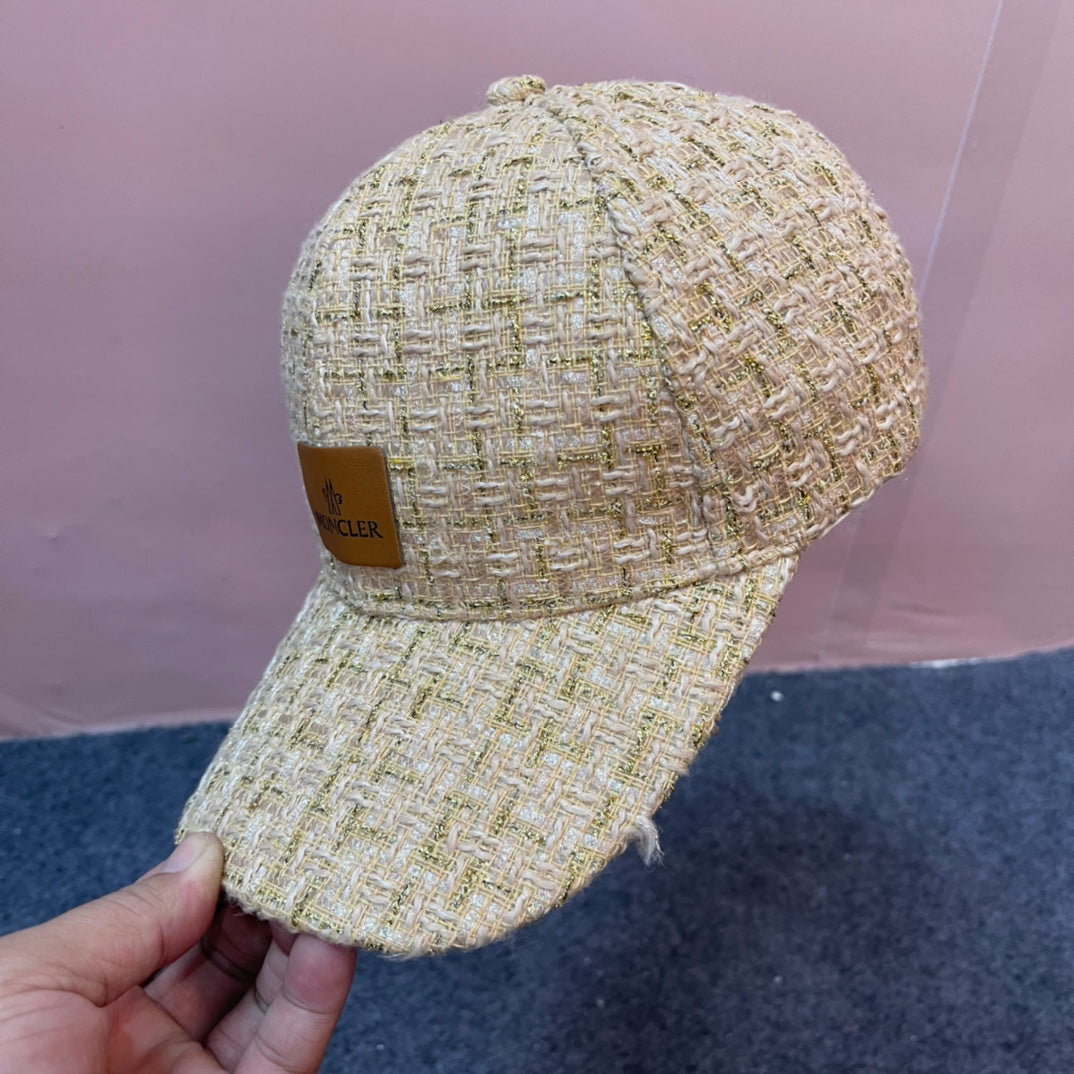MONCLER BASEBALL CAP IN SAND YELLOW TWEED 437708