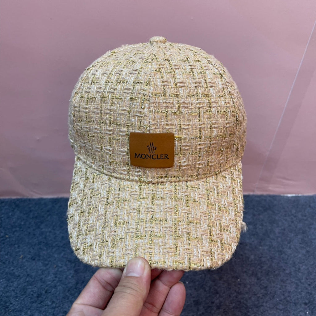 MONCLER BASEBALL CAP IN SAND YELLOW TWEED 437708