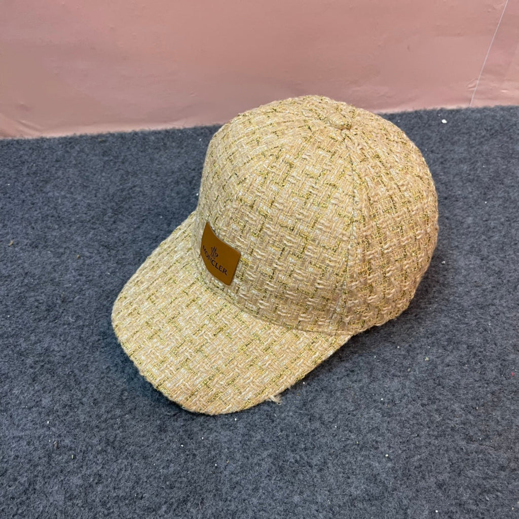 MONCLER BASEBALL CAP IN SAND YELLOW TWEED 437708