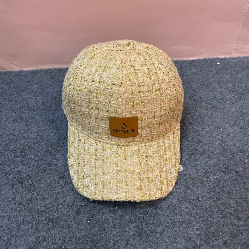MONCLER BASEBALL CAP IN SAND YELLOW TWEED 437708