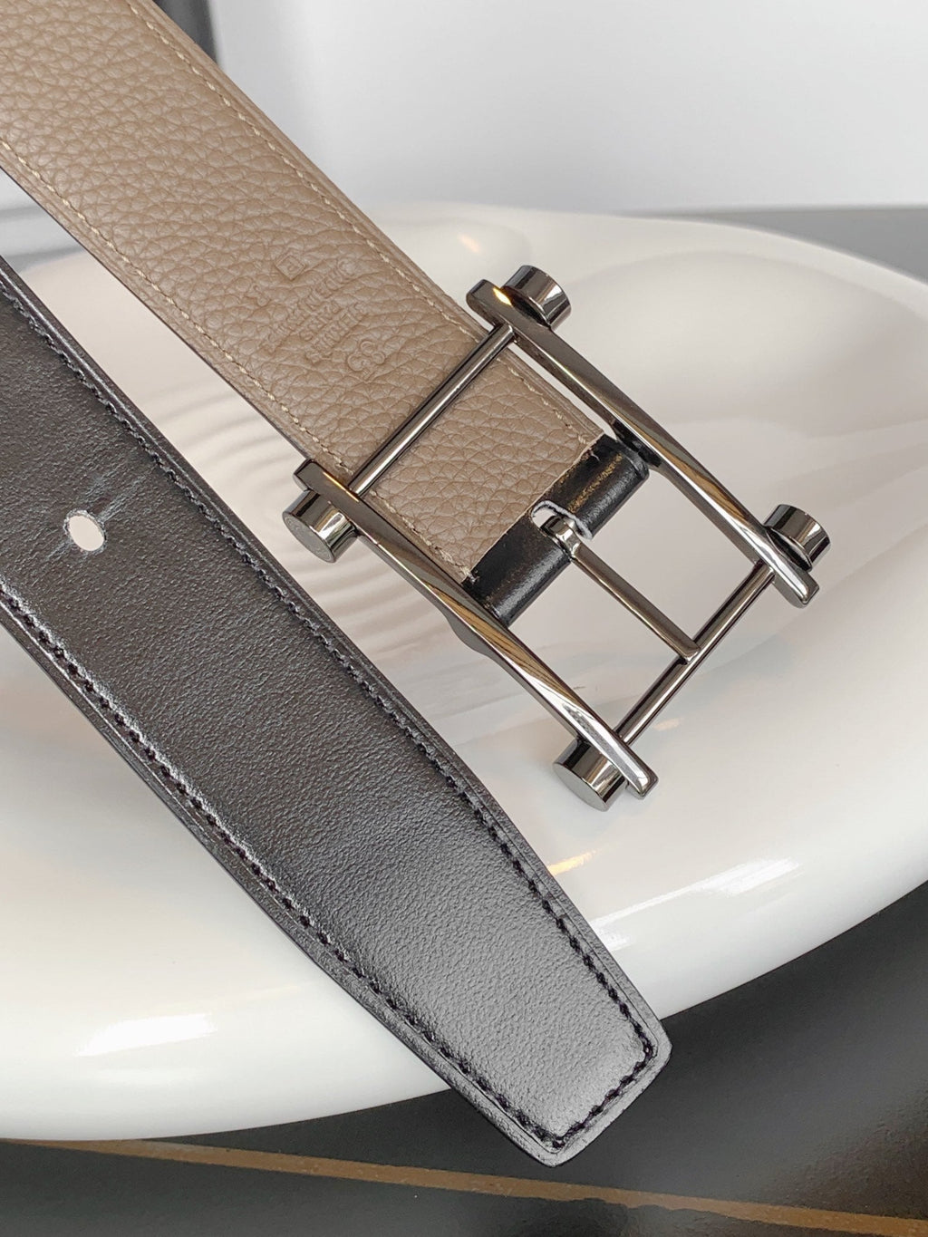 HERMES REVERSIBLE BLACK AND CAMEL BROWN LEATHER STRAP 32 MM SILVER HARDWARE