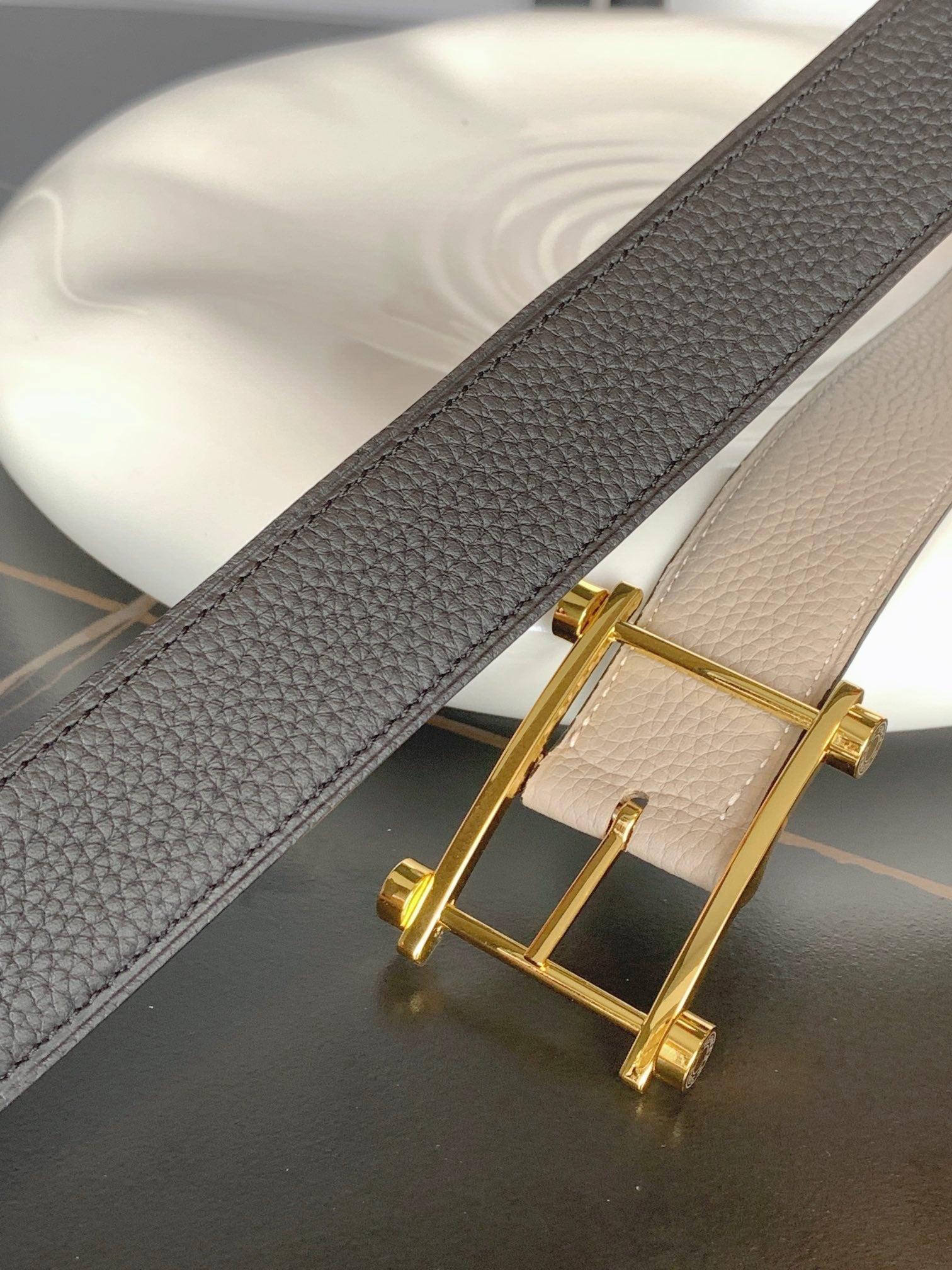 HERMES REVERSIBLE BLACK AND BLACK AND KHAKI BROWN LEATHER STRAP 32 MM GOLD HARDWARE