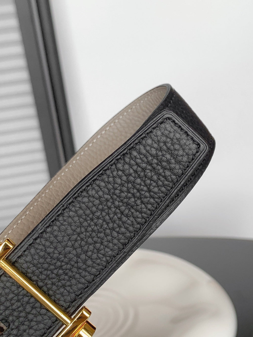 HERMES REVERSIBLE BLACK AND BLACK AND KHAKI BROWN LEATHER STRAP 32 MM GOLD HARDWARE