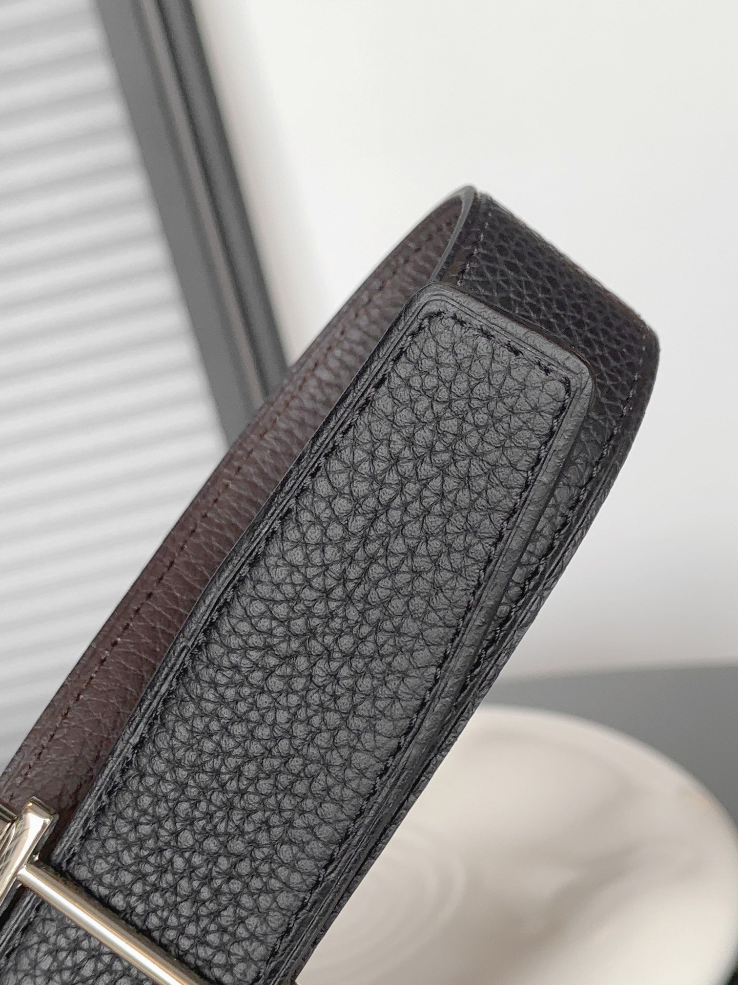 HERMES REVERSIBLE BLACK AND CHOCOLATE BROWN LEATHER STRAP 32 MM COPPER HARDWARE