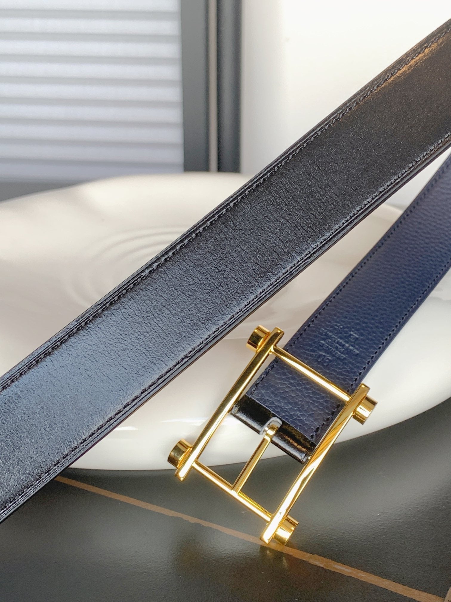 HERMES REVERSIBLE NAVY BLUE LEATHER STRAP 32 MM GOLD HARDWARE