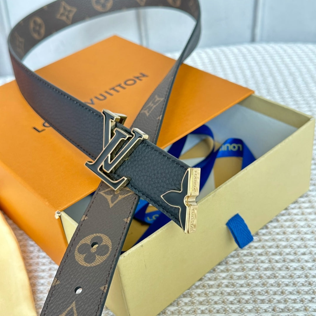 LOUIS VUITTON Pretty LV 30mm Reversible Belt Black Gold Buckle Black Brown Leather