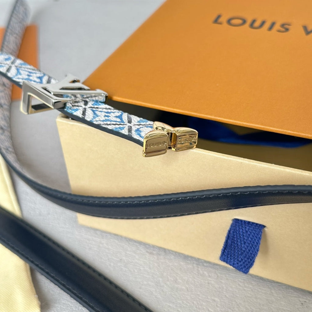 LOUIS VUITTON Pretty LV 20mm Reversible Belt Silver Buckle Black White Blue Leather