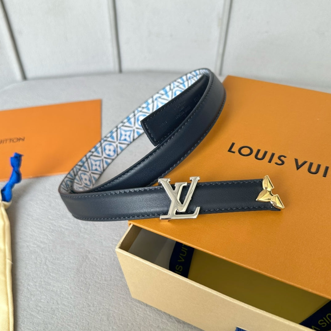 LOUIS VUITTON Pretty LV 20mm Reversible Belt Silver Buckle Black White Blue Leather