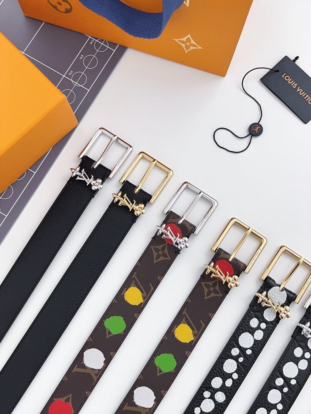 LOUIS VUITTON LV BLOOM 30 MM IN COLORFUL MONOGRAM CALFSKIN SILVER HARDWARE