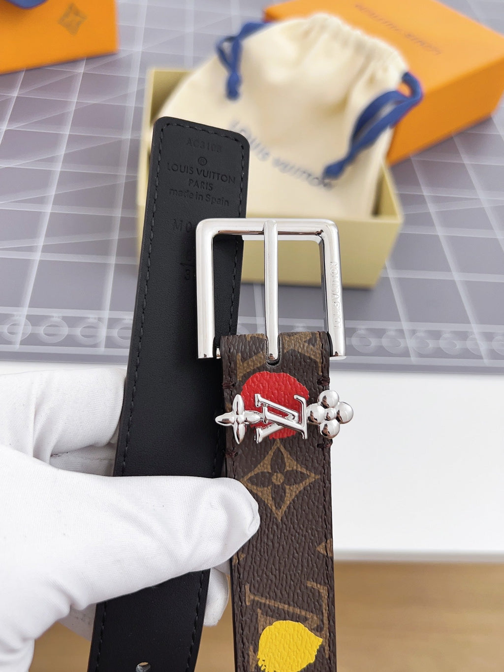 LOUIS VUITTON LV Bloom 30mm Mutilcolor Belt Silver Buckle Black Brown Leather