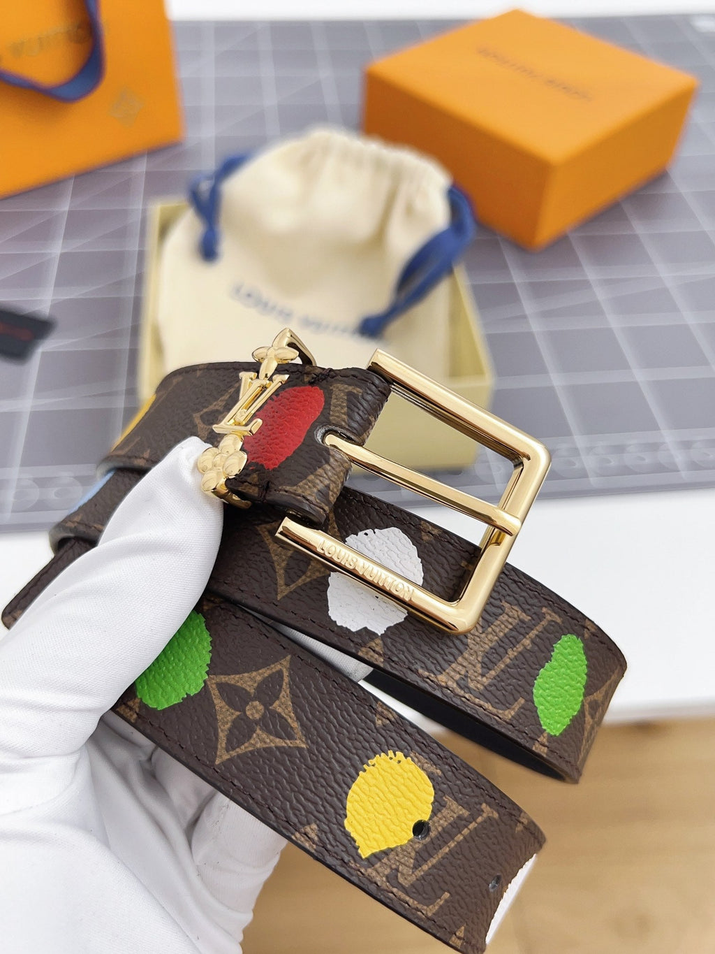 LOUIS VUITTON LV Bloom 30mm Mutilcolor Belt Gold Buckle Black Brown Leather