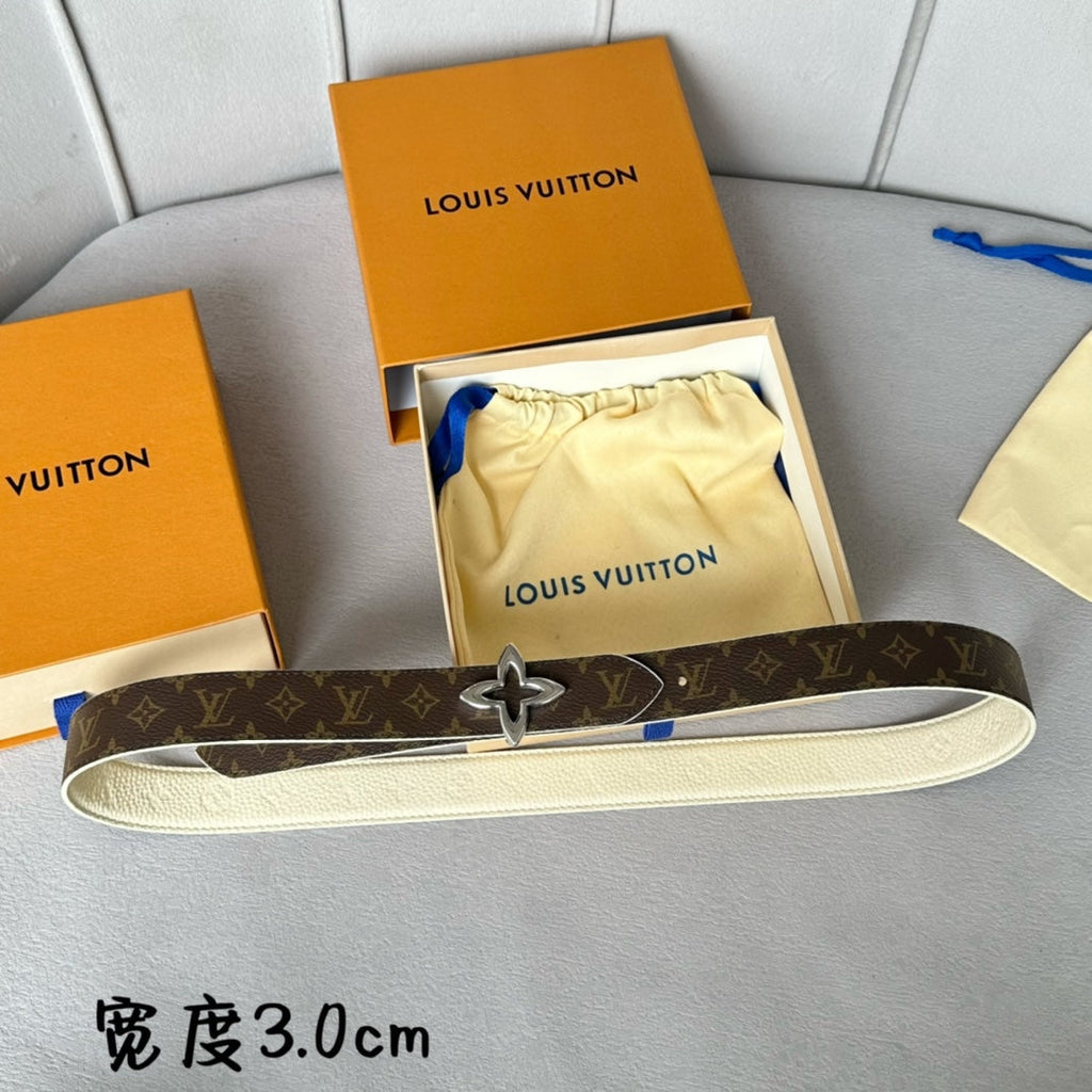 LOUIS VUITTON LV  MINI FLOWERGRAM 30MM REVERSIBLE BELT IN WHITE EMBOSSED CALFSKIN SILVER HARDWARE
