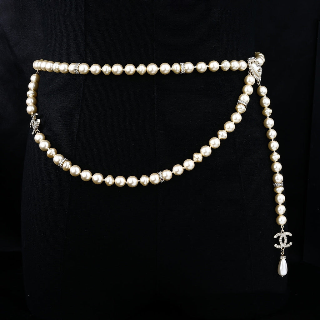 CHANEL 25S CHAIN BELT IN WHITE PEARL 614476