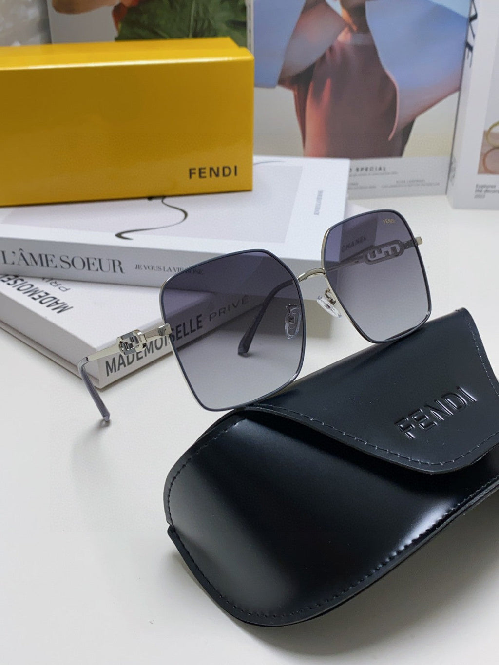 FENDI OVERSIZED BAGUETTE SQUARE FRAME SUNGLASSES 562043 IN METAL