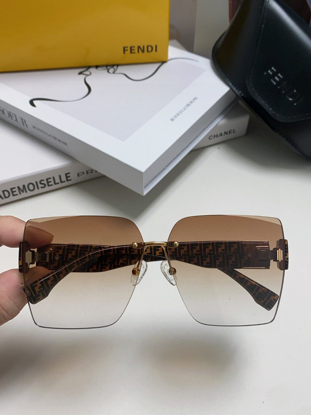 FENDI FF PATTERN FIRST CRYSTAL SQUARE FRAME SUNGLASSES 562044 IN ACETATE