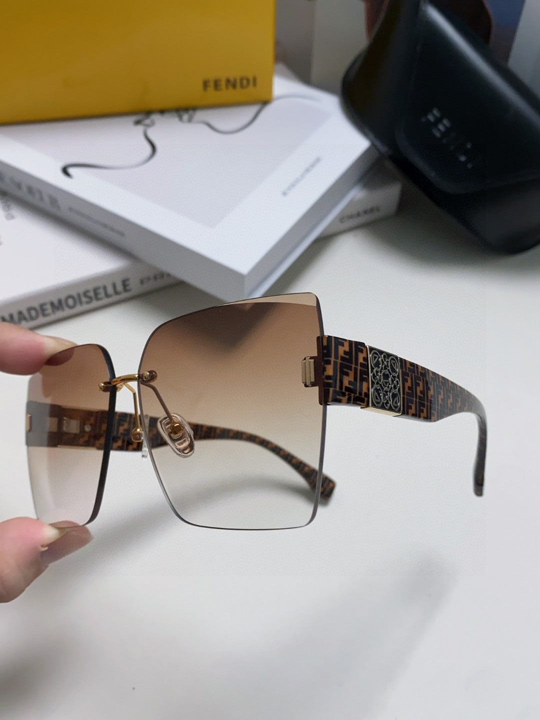 FENDI FF PATTERN FIRST CRYSTAL SQUARE FRAME SUNGLASSES 562044 IN ACETATE