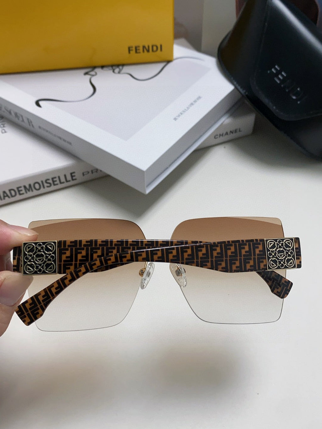 FENDI FF PATTERN FIRST CRYSTAL SQUARE FRAME SUNGLASSES 562044 IN ACETATE