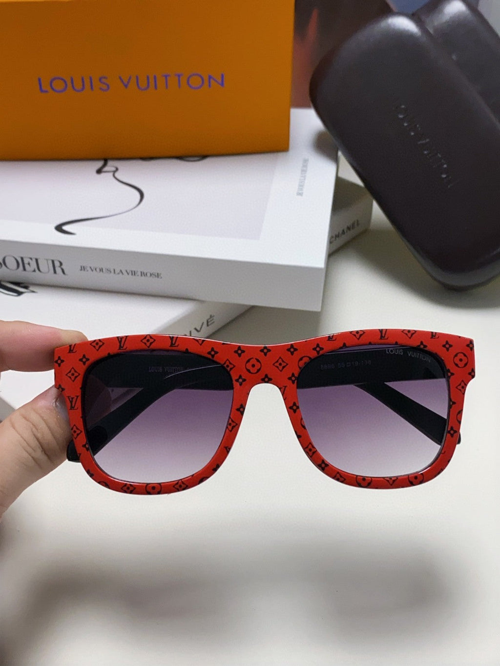 LOUIS VUITTON MONOGRAM SUNGLASSES 581385 IN RED ACETATE FRAME