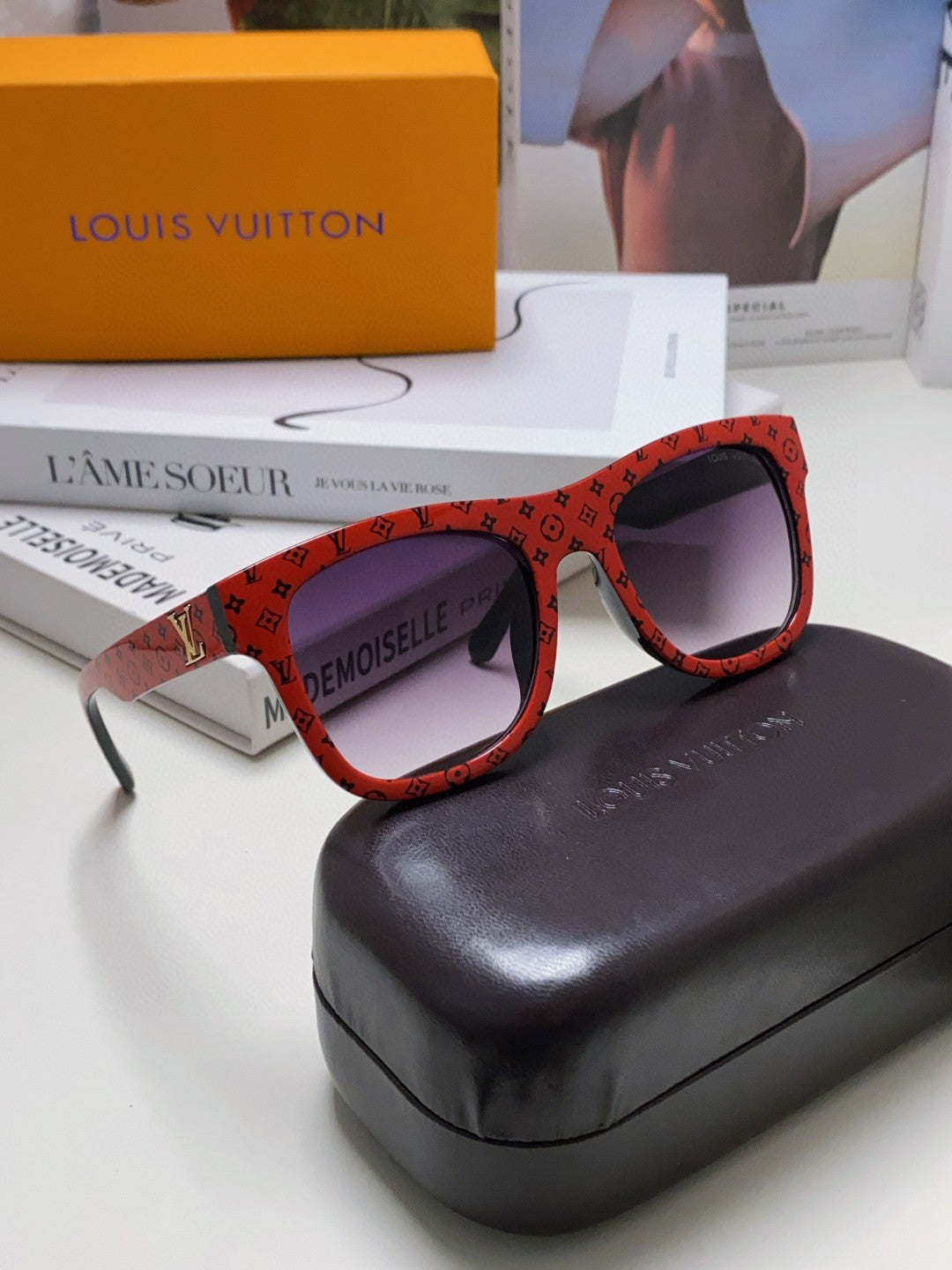 LOUIS VUITTON MONOGRAM SUNGLASSES 581385 IN RED ACETATE FRAME