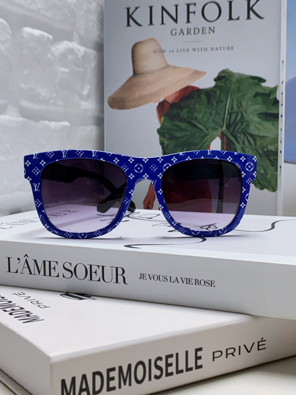 LOUIS VUITTON MONOGRAM SUNGLASSES 581385 IN BLUE ACETATE FRAME