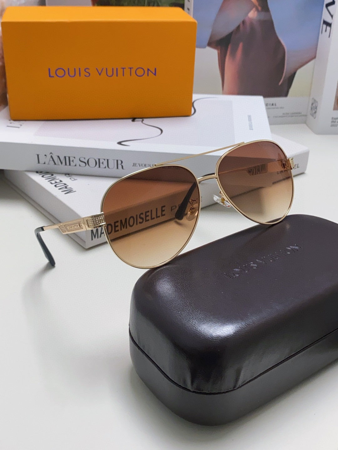 LOUIS VUITTON PILOT SUNGLASSES 581363 IN GOLD METAL BROWN SMOKE LENSES