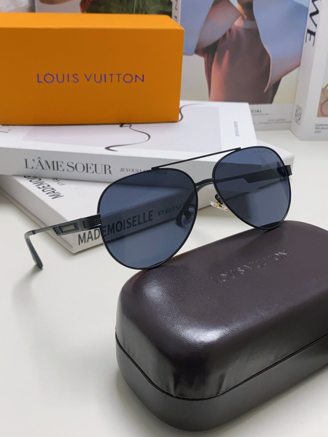 LOUIS VUITTON PILOT SUNGLASSES 581365 IN BLACK METAL