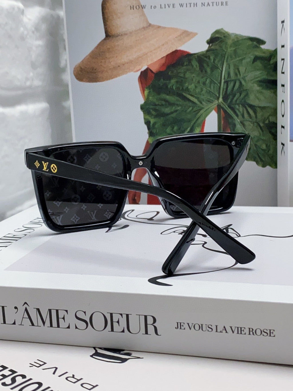 LOUIS VUITTON SQUARE SUNGLASSES 581366 IN BLACK ACETATE MONOGRAM MASK ON LENS
