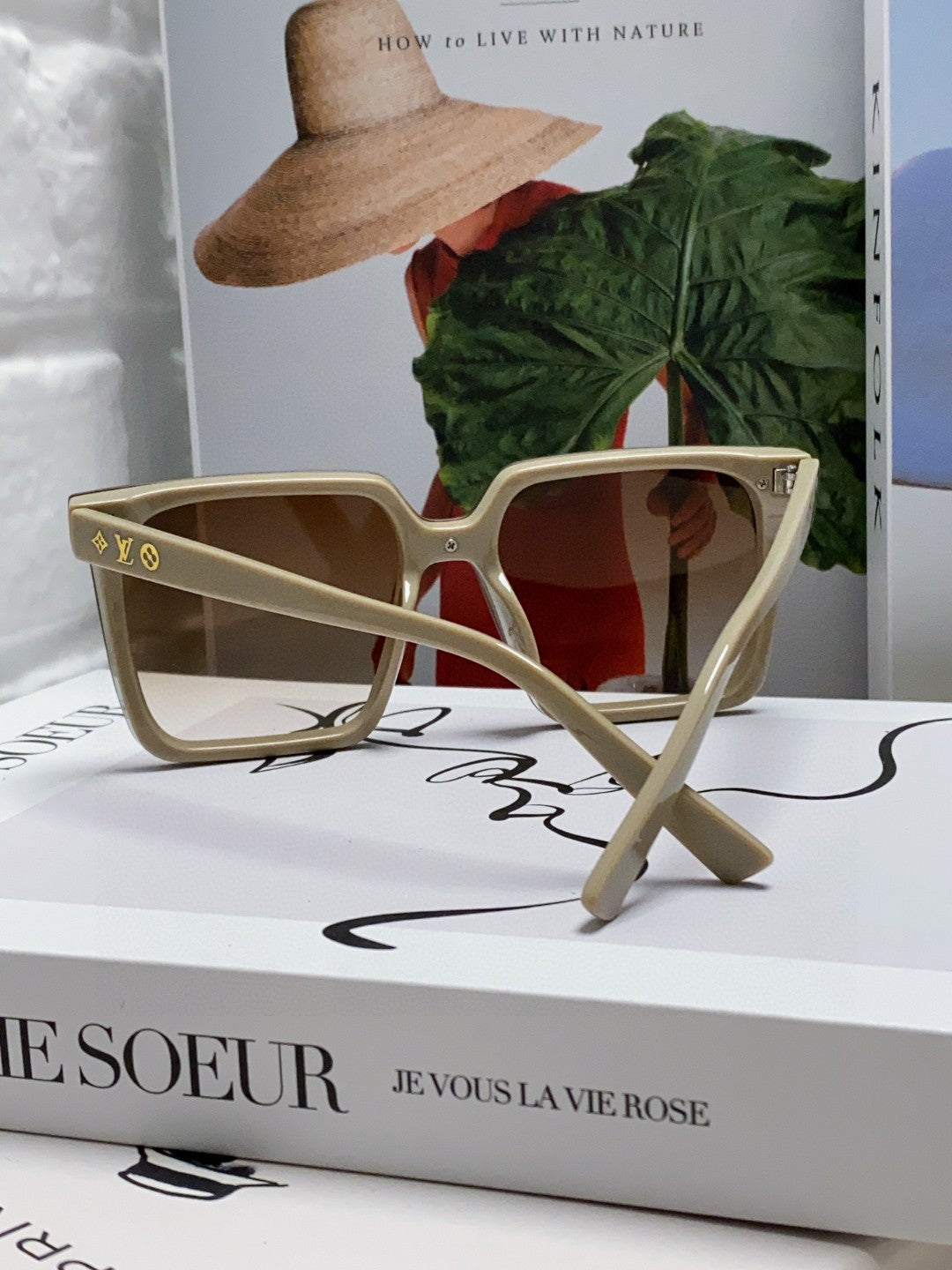 LOUIS VUITTON SQUARE SUNGLASSES 581368 IN BEIGE ACETATE