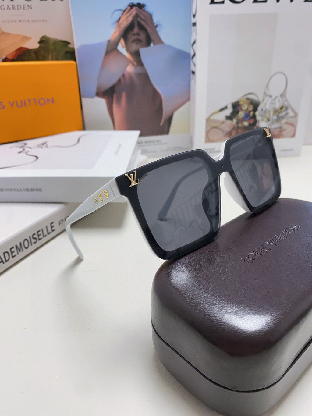 LOUIS VUITTON SQUARE SUNGLASSES 581369 IN WHITE ACETATE