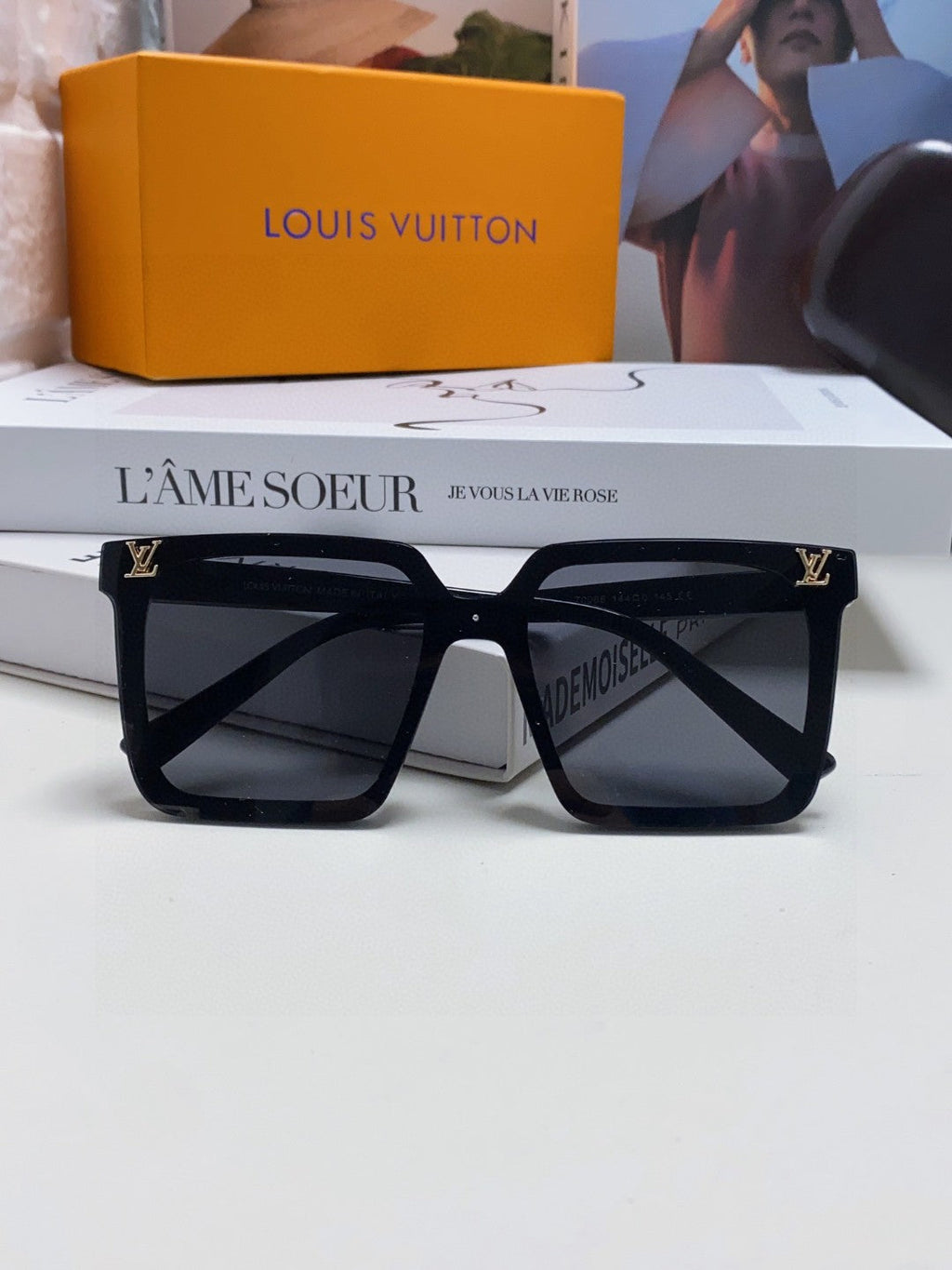 LOUIS VUITTON SQUARE SUNGLASSES 581370 IN BLACK ACETATE
