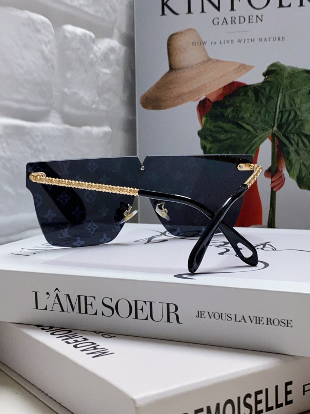 LOUIS VUITTON SQUARE SUNGLASSES 581371 IN GOLD METAL MONOGRAM ON LENS
