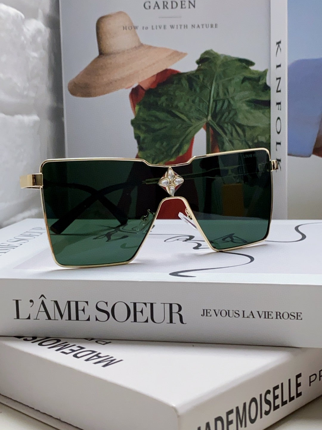 LOUIS VUITTON CYCLONE SUNGLASSES 581373 IN GOLD METAL DARK GREEN LENSES