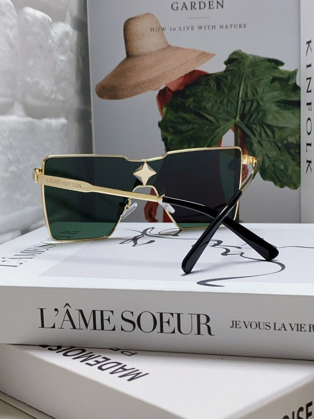 LOUIS VUITTON CYCLONE SUNGLASSES 581373 IN GOLD METAL DARK GREEN LENSES
