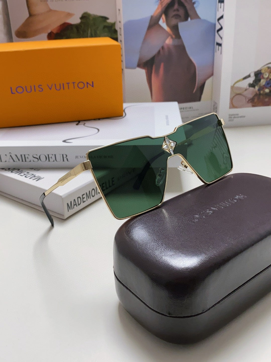 LOUIS VUITTON CYCLONE SUNGLASSES 581373 IN GOLD METAL DARK GREEN LENSES