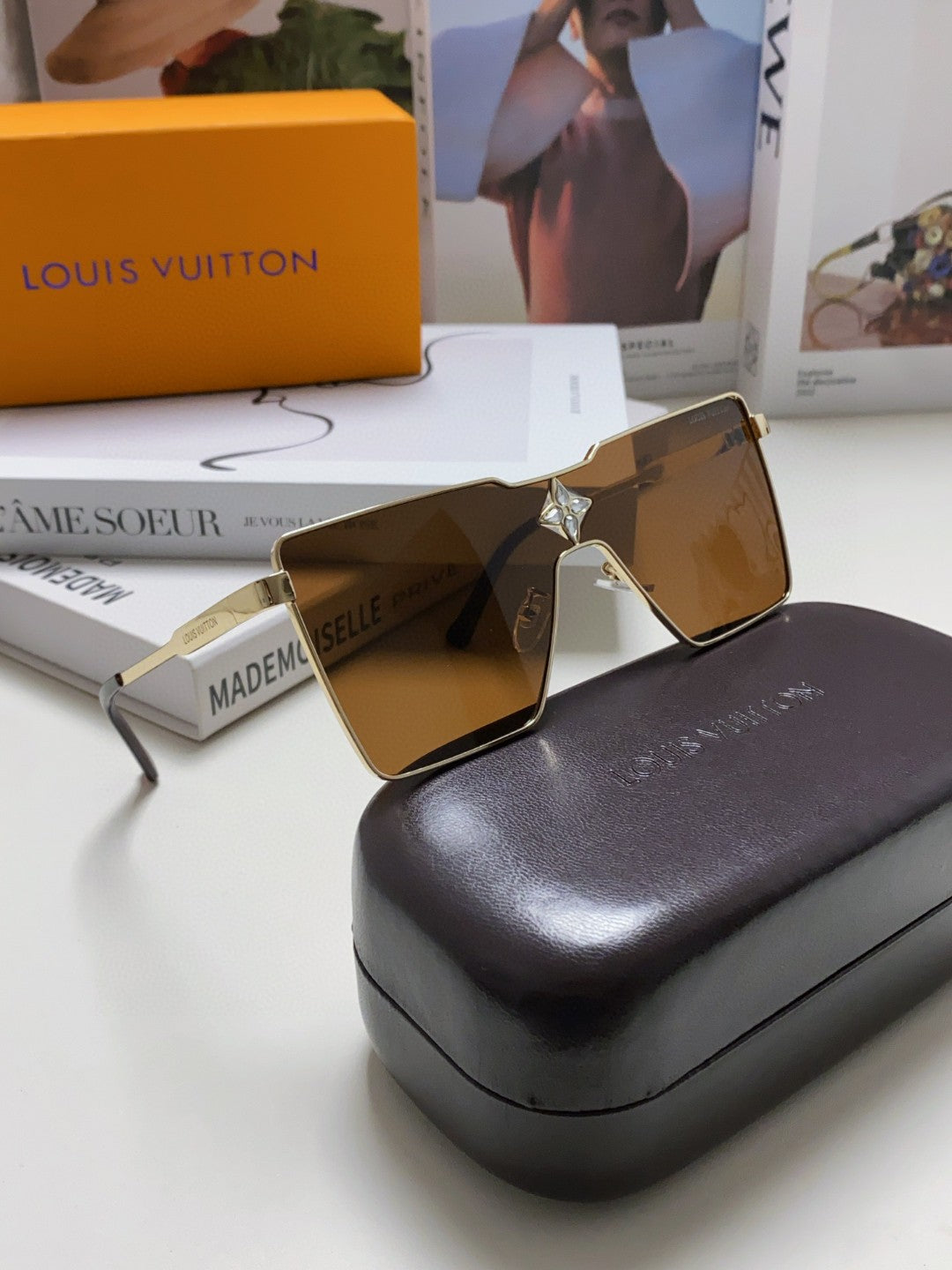 LOUIS VUITTON CYCLONE SUNGLASSES 581374 IN GOLD METAL BRWON LENSES