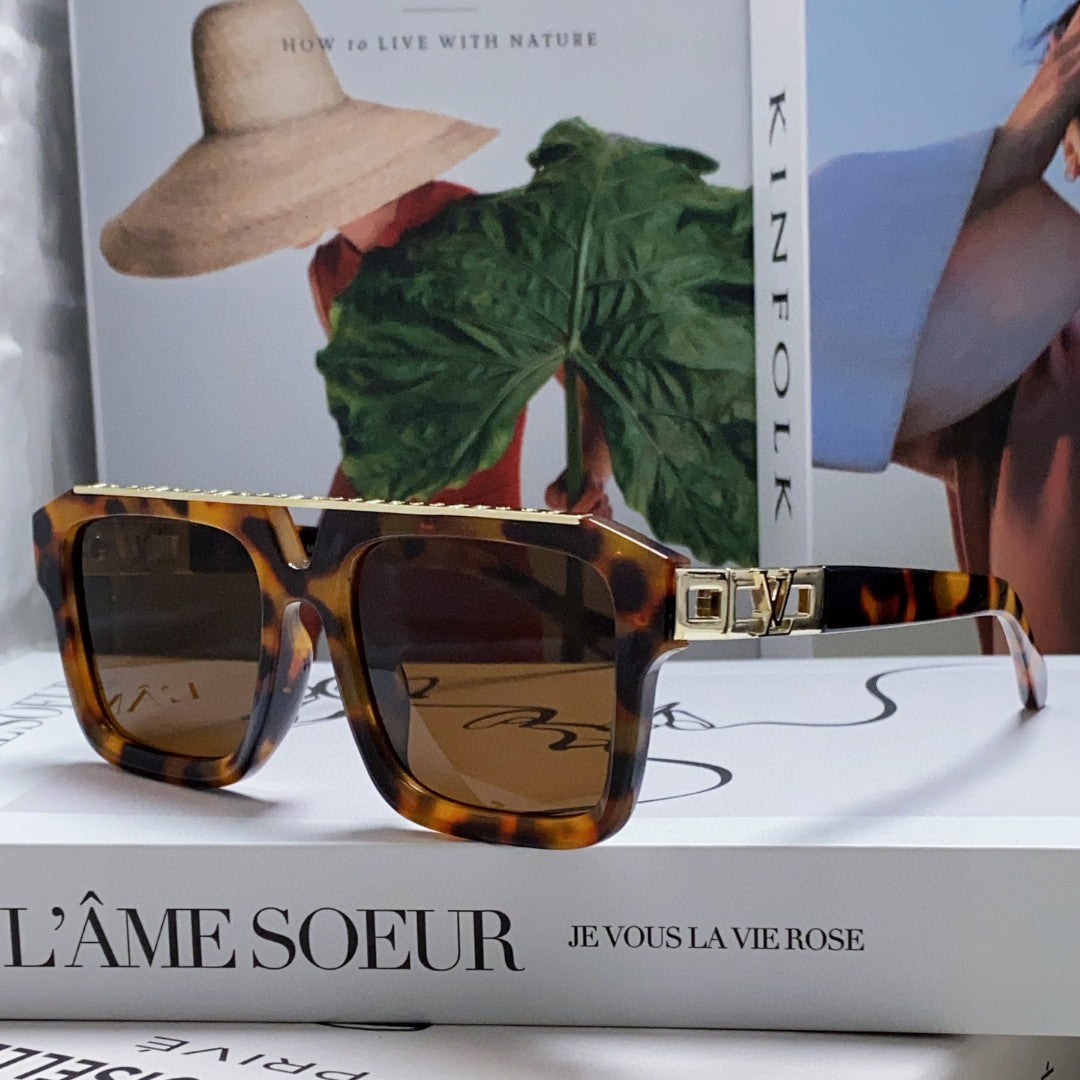 LOUIS VUITTON MASCOT PILOT SQUARE SUNGLASSES 581376 IN HAVANA ACETATE GOLD METAL