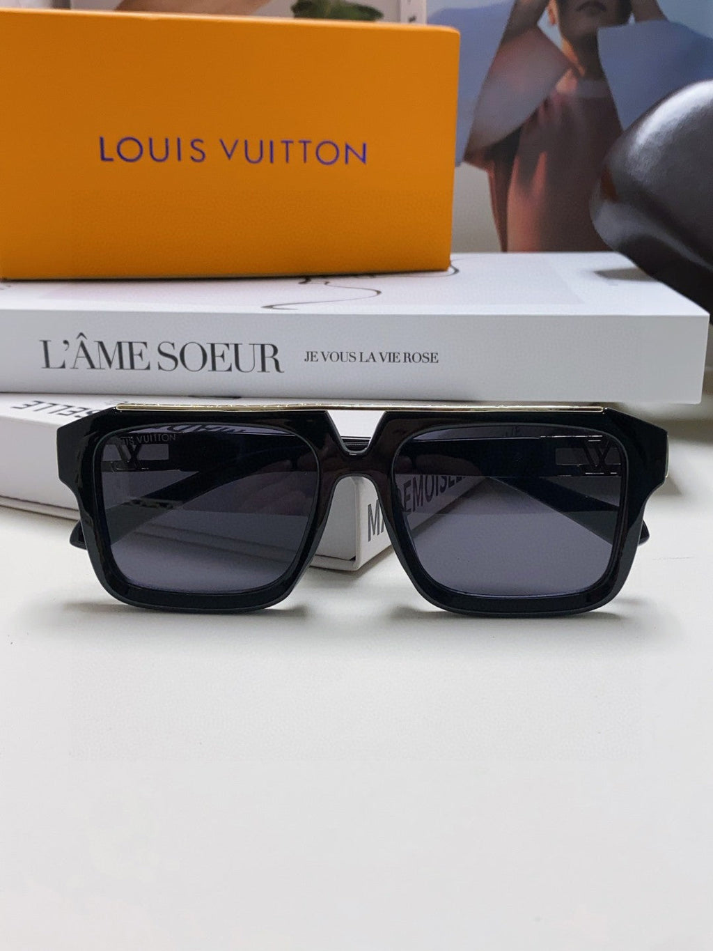 LOUIS VUITTON MASCOT PILOT SQUARE SUNGLASSES 581378 IN BLACK ACETATE GOLD METAL