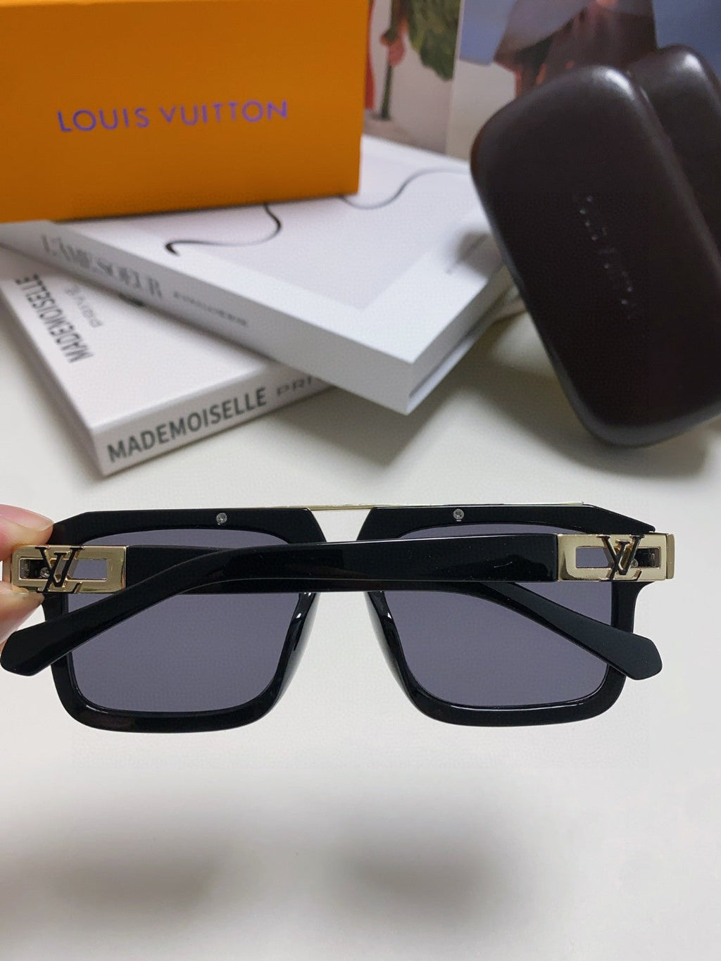 LOUIS VUITTON MASCOT PILOT SQUARE SUNGLASSES 581378 IN BLACK ACETATE GOLD METAL