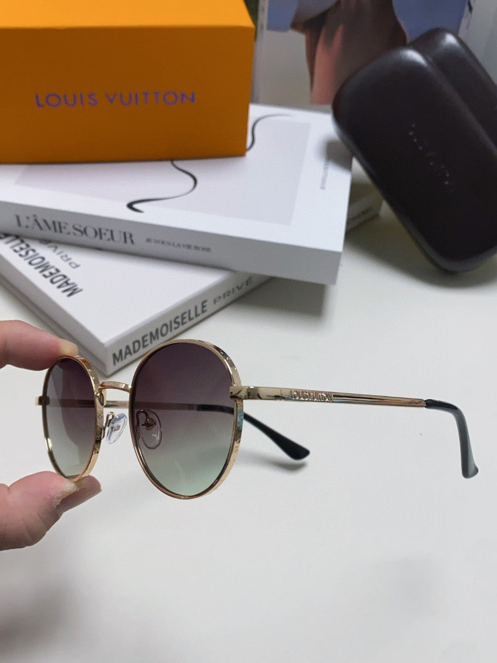 LOUIS VUITTON SIGNATURE ROUND SUNGLASSES 581381 IN GOLD METAL GREY SMOKE LENSES