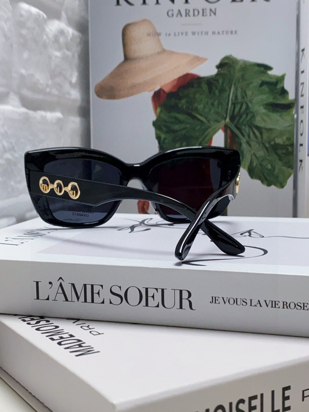 MIU MIU LOGO CAT EYE SUNGLASSES 513005 IN BLACK ACETATE