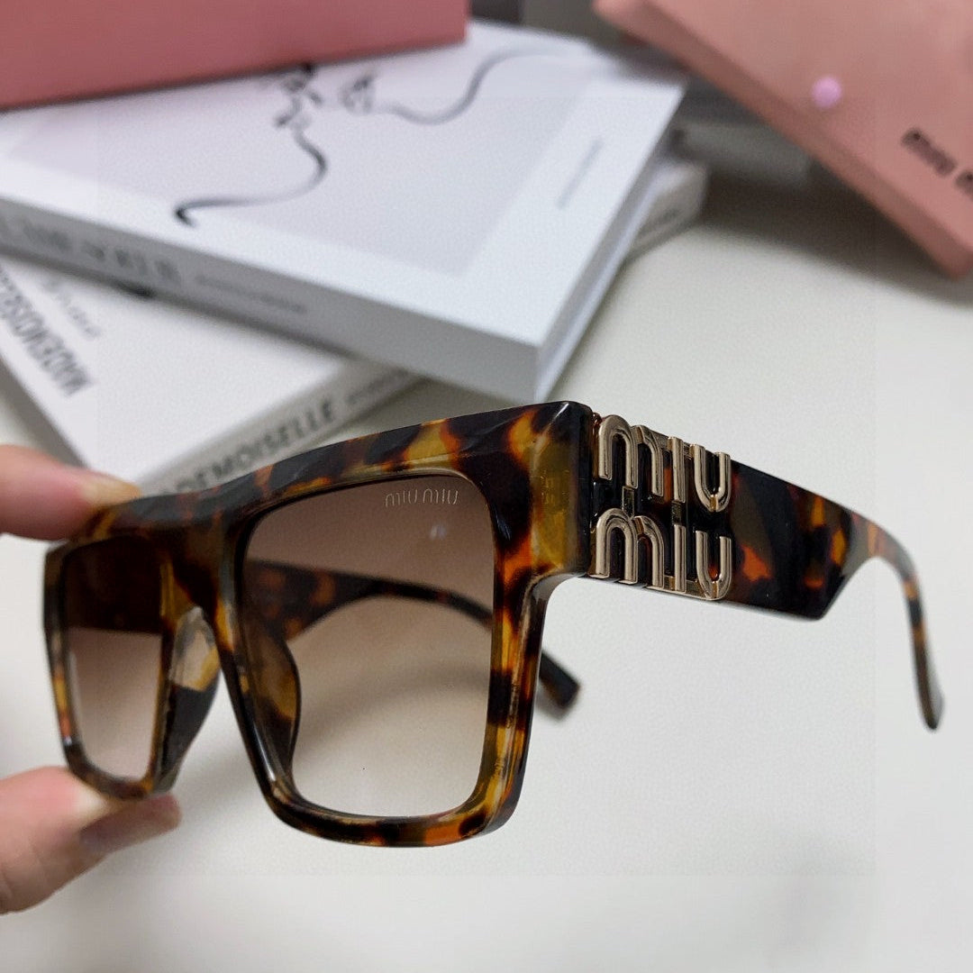 MIU MIU RUNWAY SQUARE SUNGLASSES 513009 IN HAVANA ACETATE