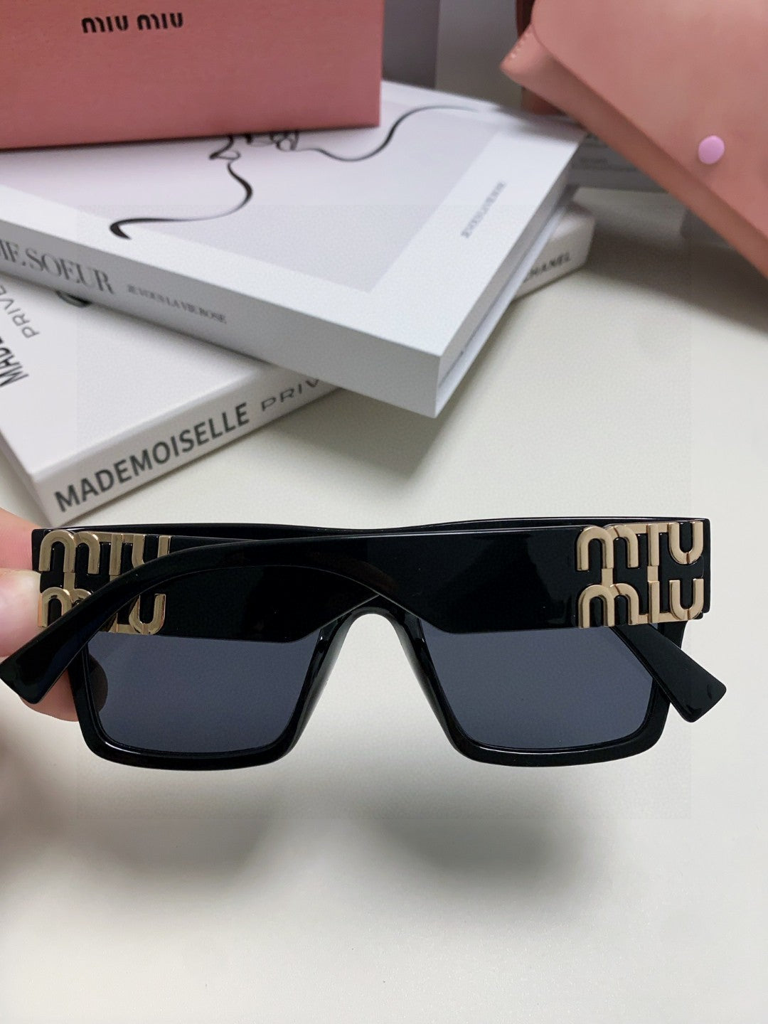 MIU MIU RUNWAY SQUARE SUNGLASSES 513010 IN BLACK ACETATE